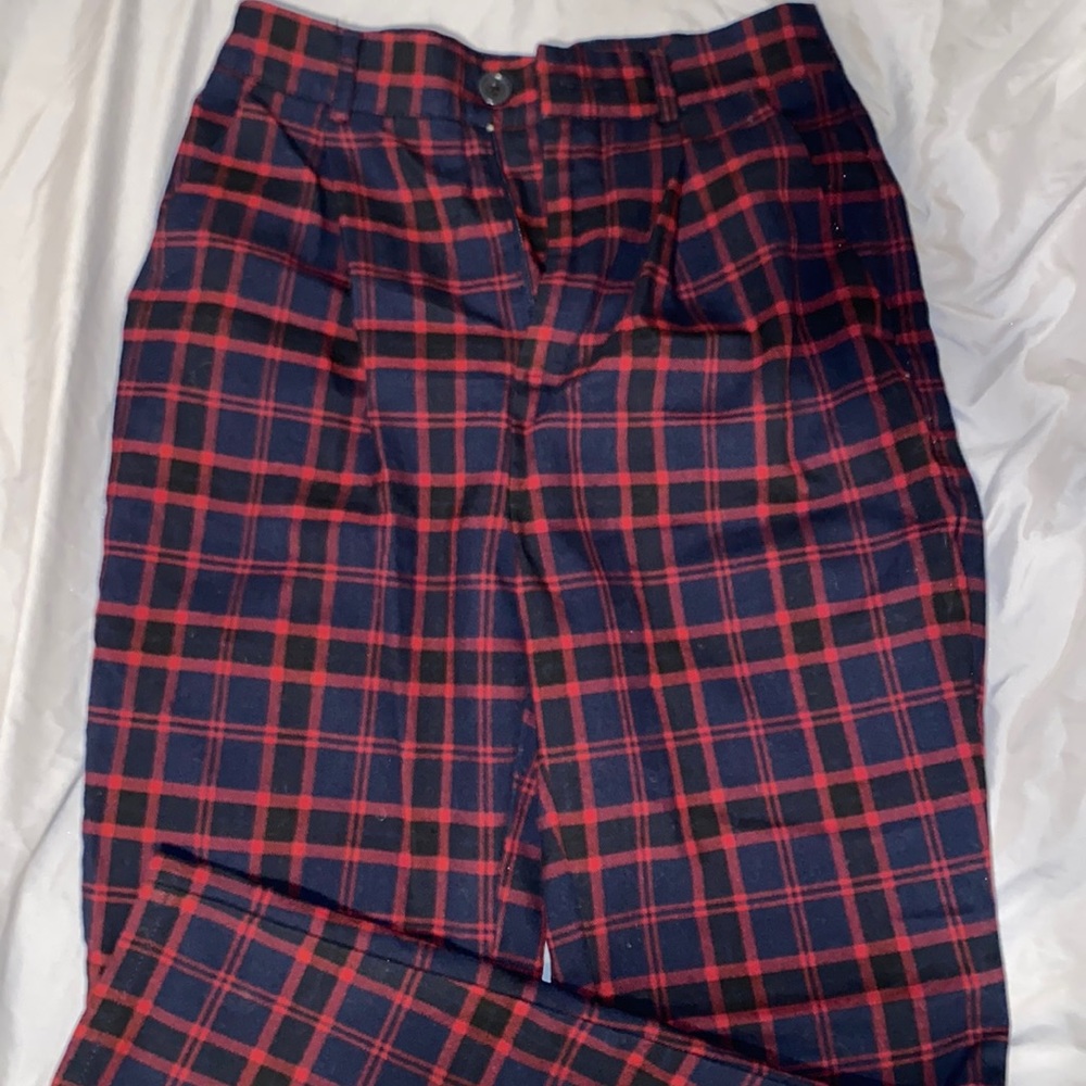 F21 Pants in XS.